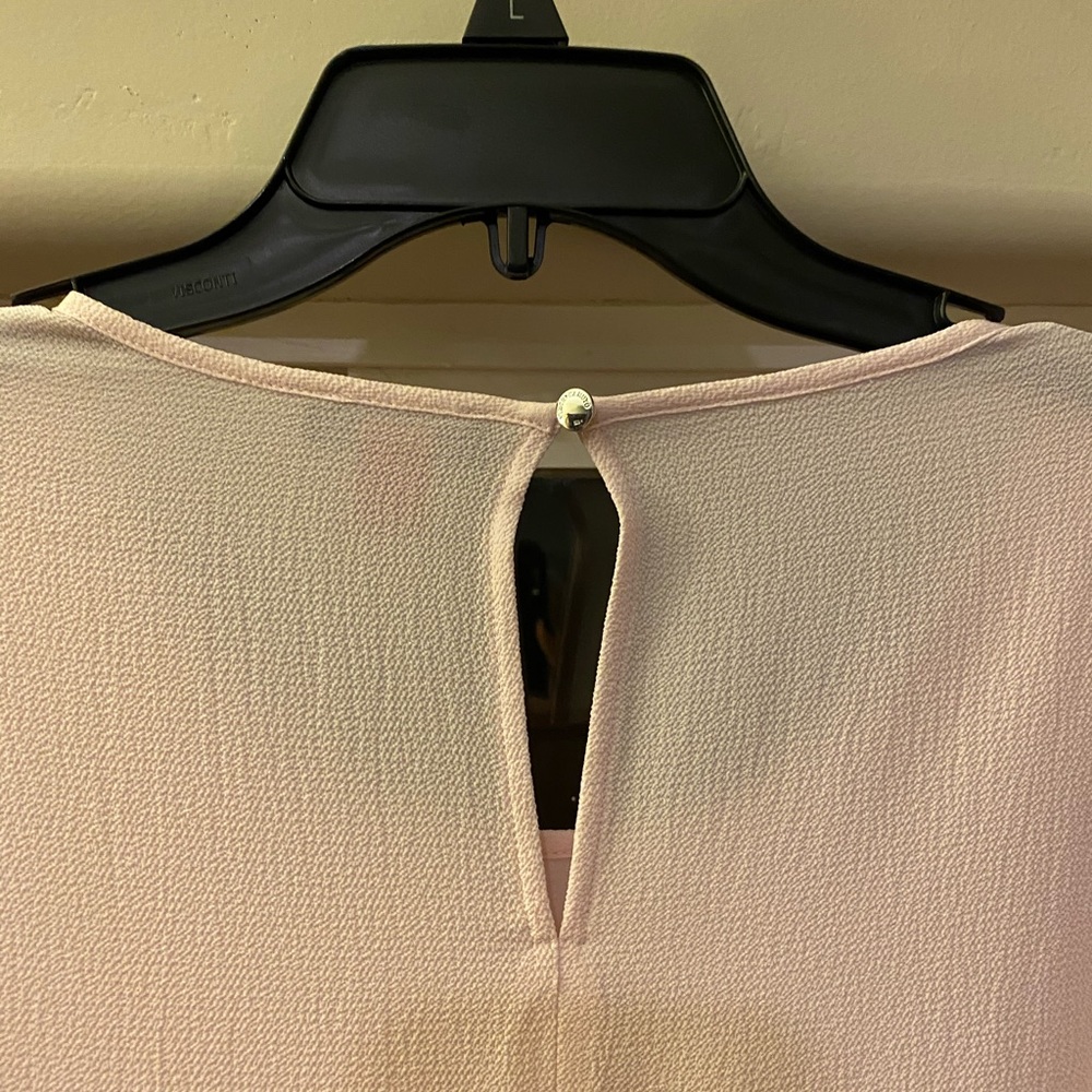 Beautiful Vince Camuto Blouse - Picture 5 of 5